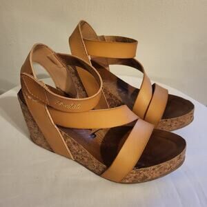 Women's Blowfish Malibu Hapuku Strappy Sandals Nude Beige Faux Leather size 8.5